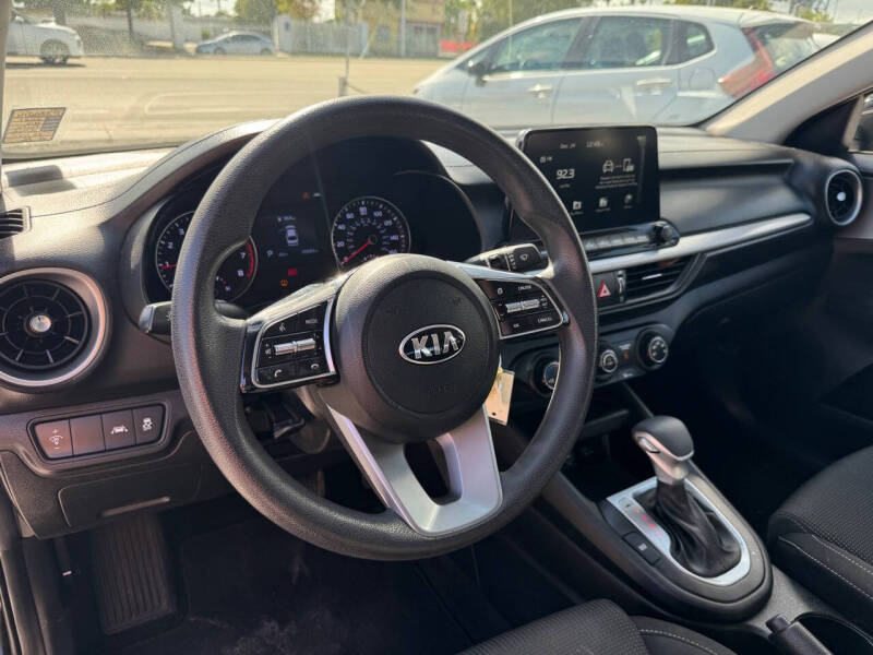 2021 Kia Forte LXS photo 18