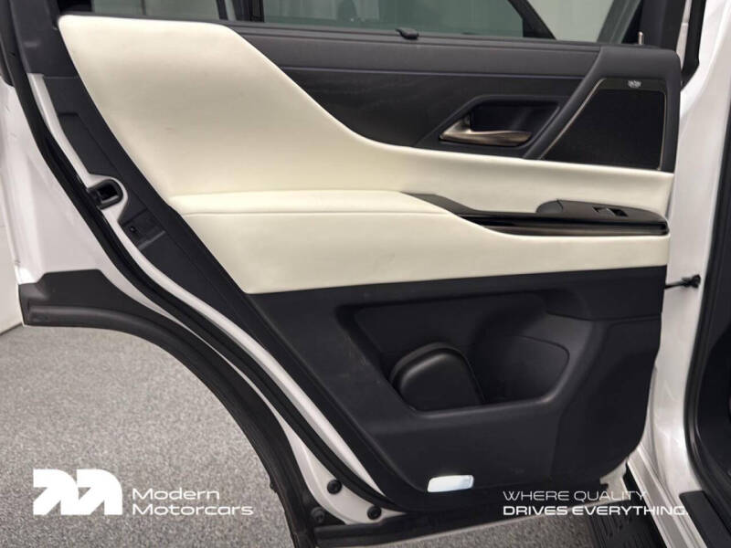 2024 Lexus LX 600 Luxury