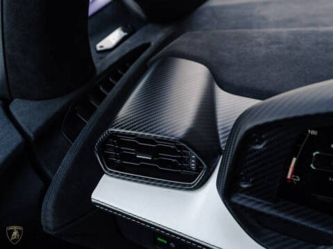 2024 Lamborghini Revuelto