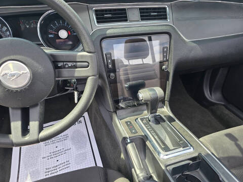 2012 Ford Mustang V6