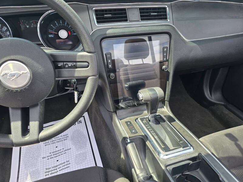2012 Ford Mustang V6
