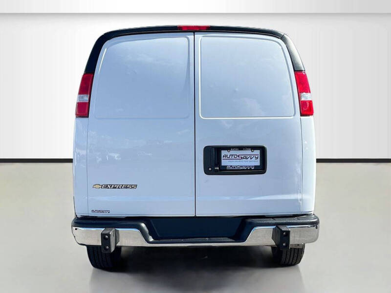 2024 Chevrolet Express 2500