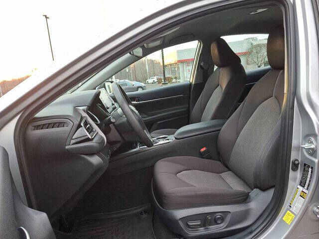 2021 Toyota Camry Hybrid LE