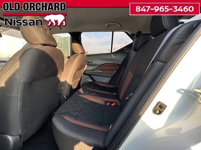 2020 Nissan Kicks SR