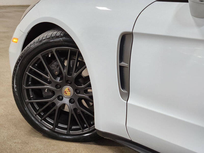 2023 Porsche Panamera