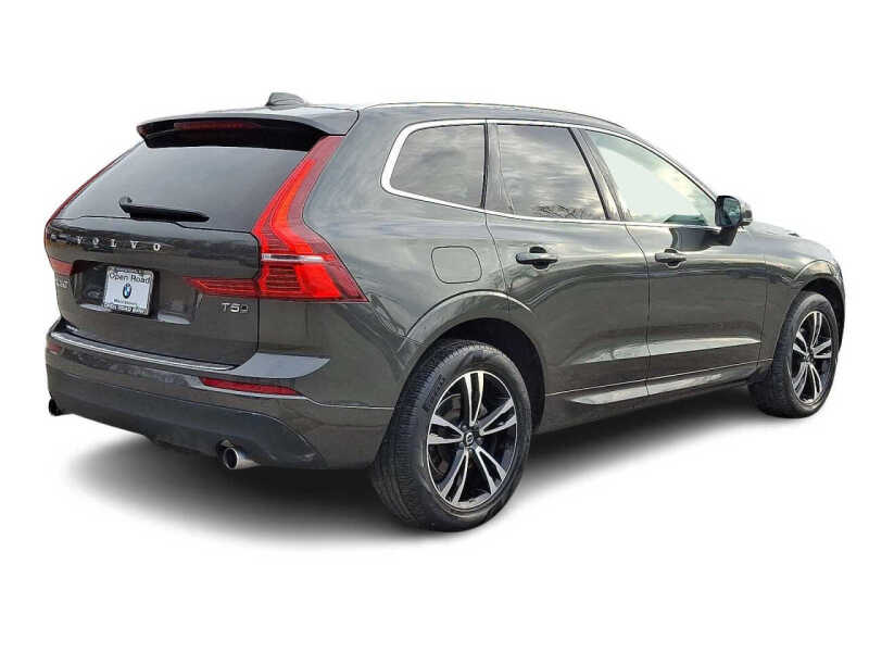2021 Volvo XC60 T5 Momentum