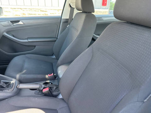 2016 Volkswagen Jetta