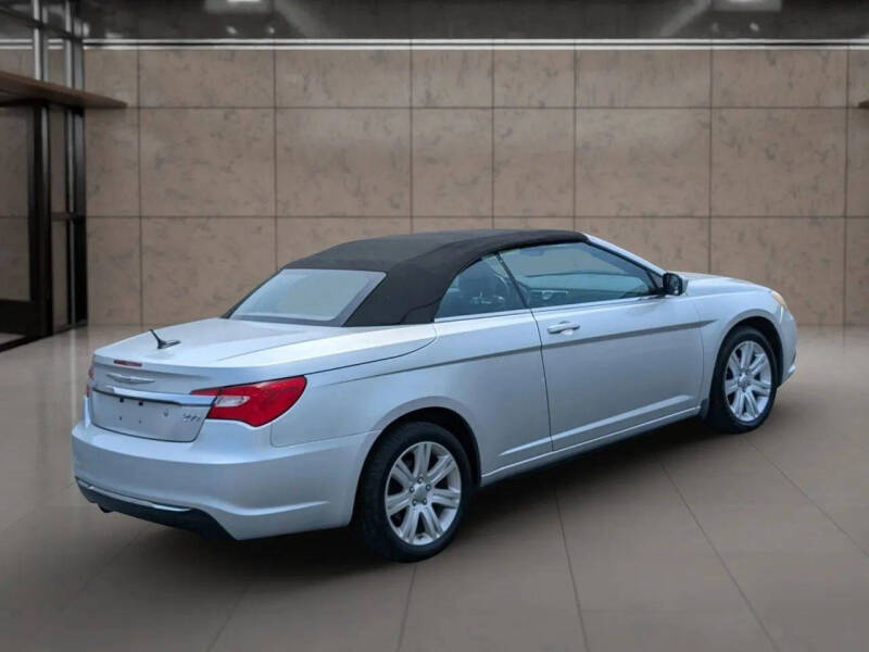 2012 Chrysler 200 Touring