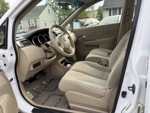 2011 Nissan Versa 1.8 SL