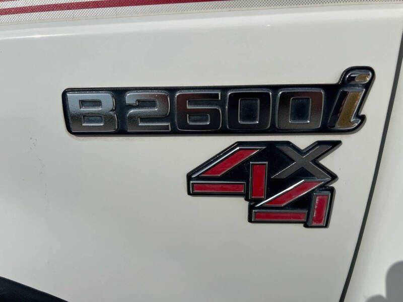 1993 Mazda B2600i
