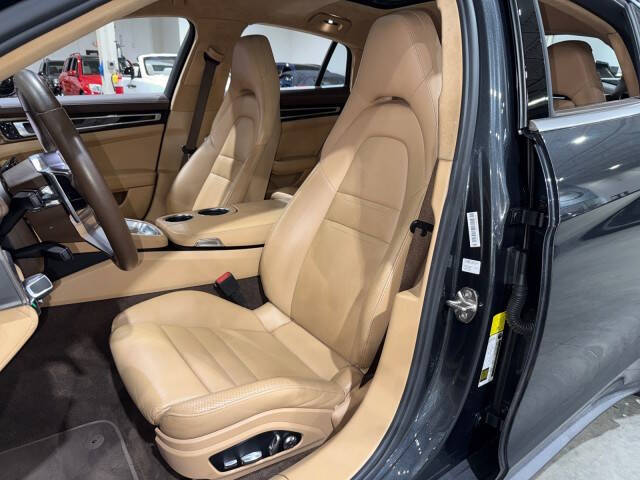 2017 Porsche Panamera Turbo