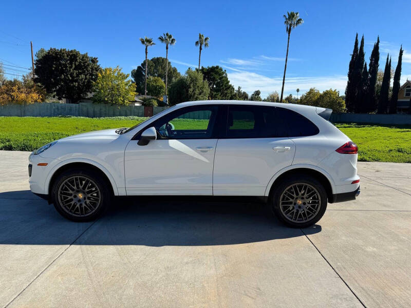 2017 Porsche Cayenne Platinum Edition