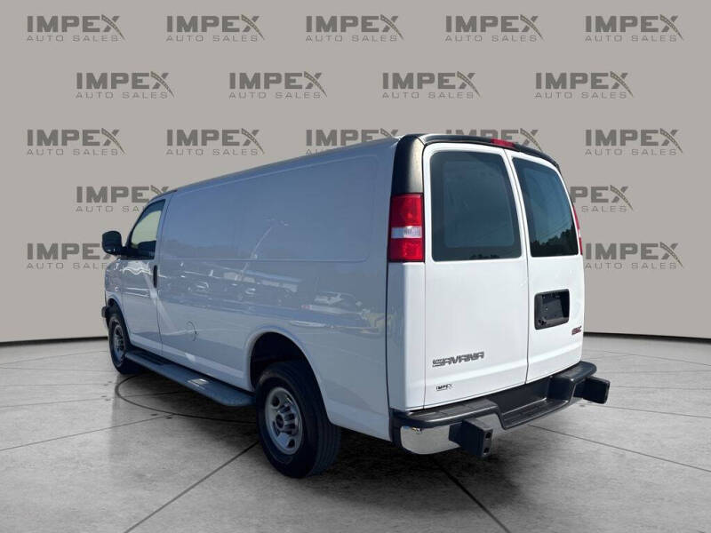 2023 GMC Savana 2500