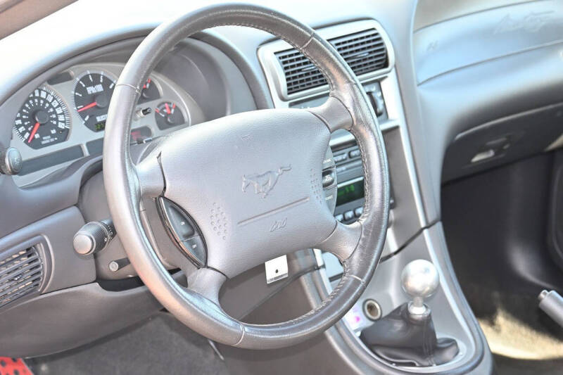 2004 Ford Mustang Mach 1 Premium