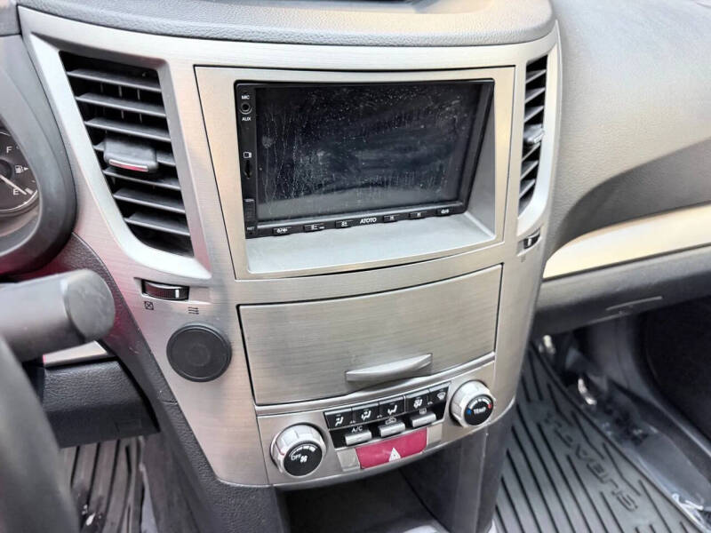 2010 Subaru Legacy 2.5i Premium