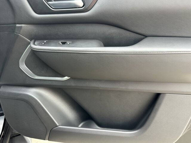 2025 Nissan Armada Platinum