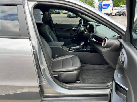 2025 Chevrolet Trax RS