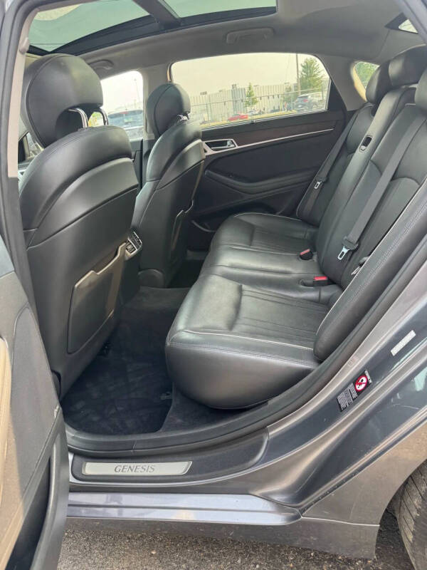 2015 Hyundai Genesis