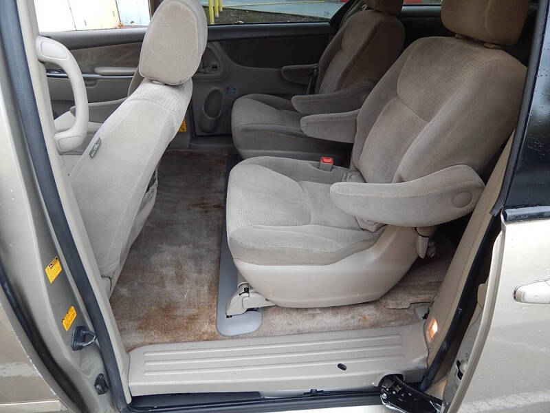 2007 Toyota Sienna LE 8-Passenger