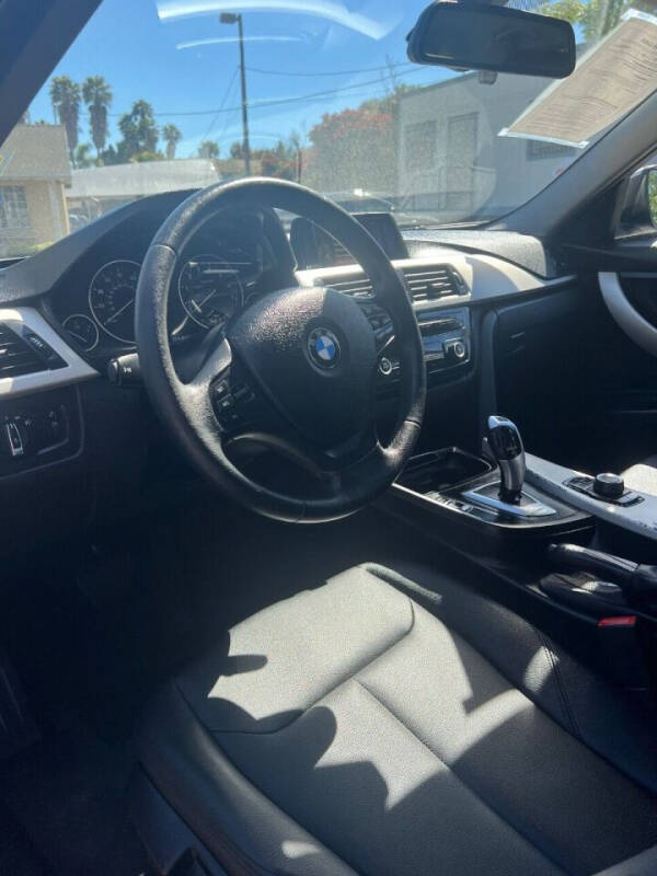 2016 BMW 3 Series 320i