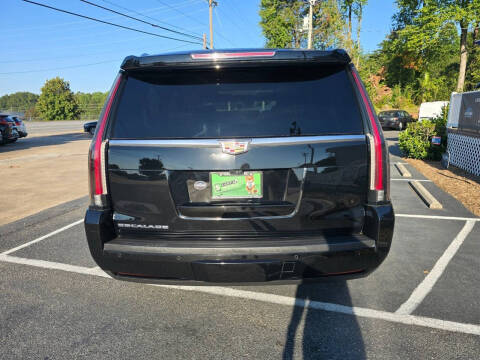 2017 Cadillac Escalade Luxury