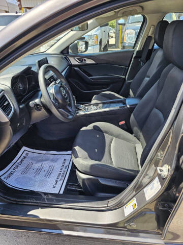 2018 Mazda MAZDA3 Sport