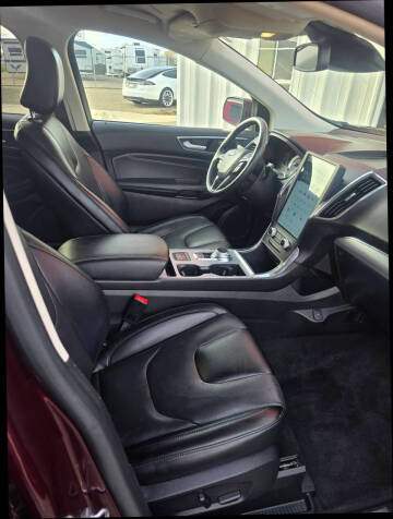 2022 Ford Edge Titanium