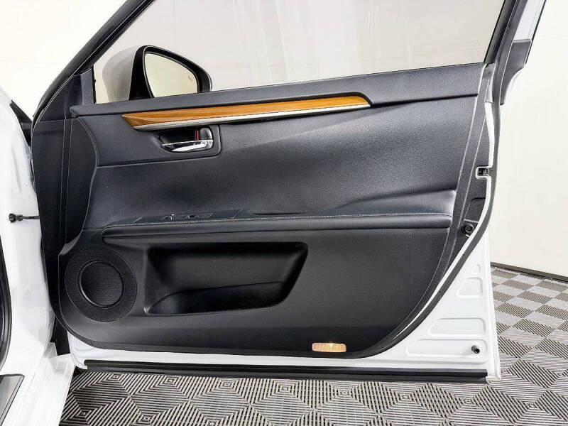 2014 Lexus ES 300h
