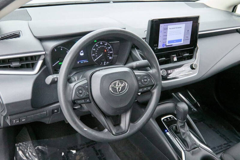 2025 Toyota Corolla Hybrid LE