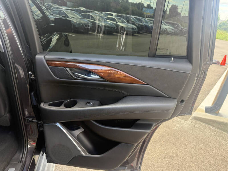 2015 Cadillac Escalade Luxury