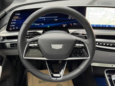 2025 Cadillac LYRIQ Luxury 1