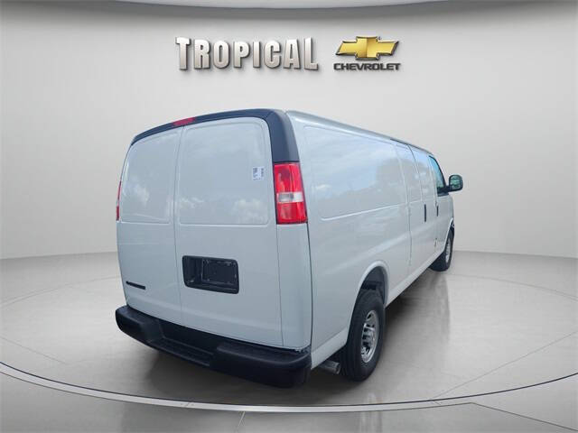 2025 Chevrolet Express 2500