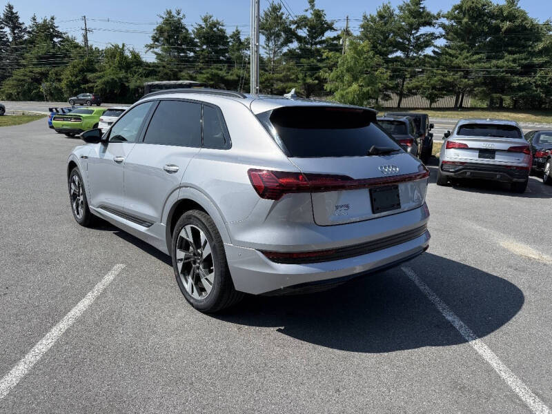 2021 Audi e-tron quattro Premium