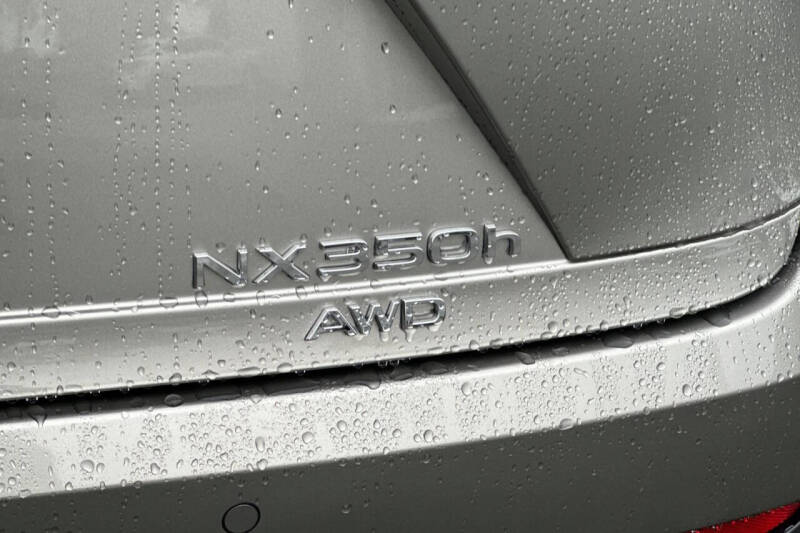 2025 Lexus NX 350h Premium