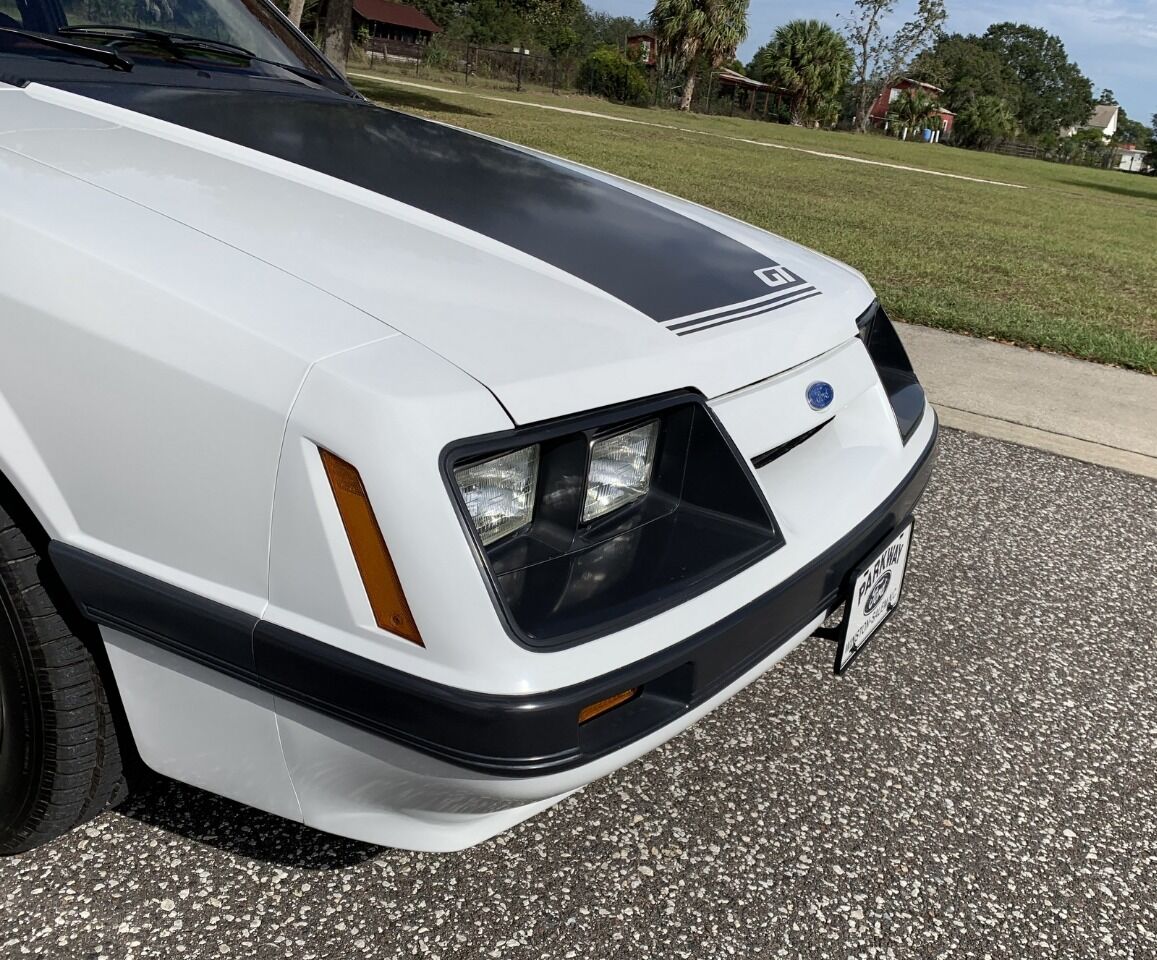 1986 Ford Mustang 11