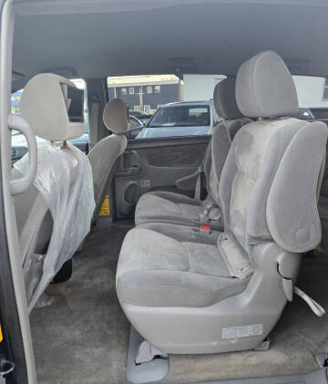 2009 Toyota Sienna LE 7-Passenger