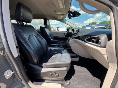 2022 Chrysler Pacifica Touring L