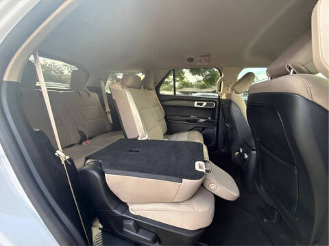 2020 Ford Explorer