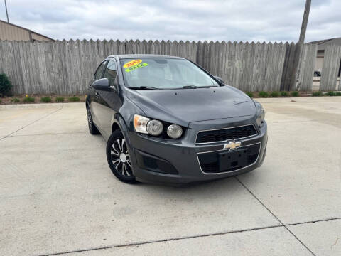 2013 Chevrolet Sonic LS Auto