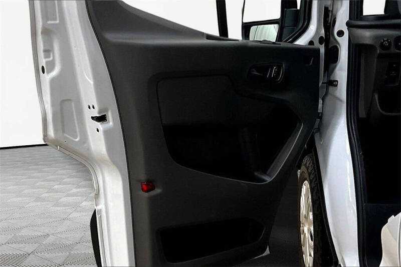 2023 Ford Transit 350 XLT