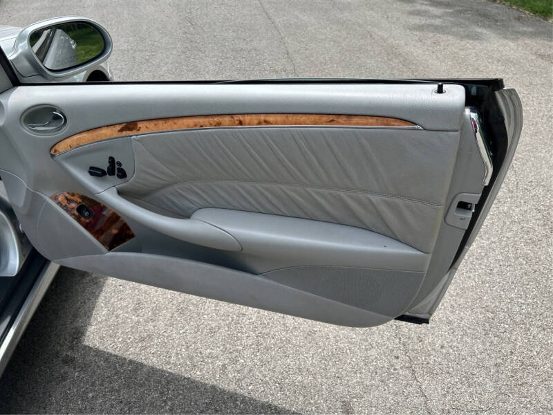 2005 Mercedes-Benz CLK CLK 320