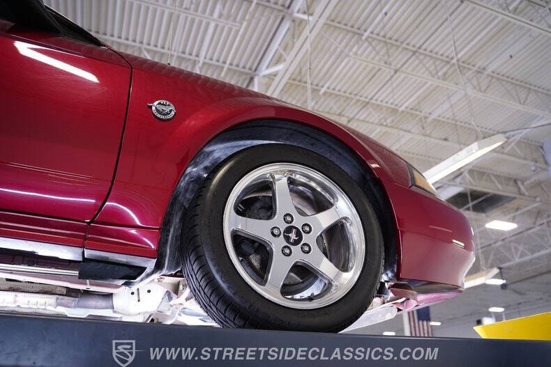 2004 Ford Mustang GT Deluxe