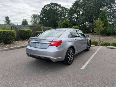 2013 Chrysler 200 Touring