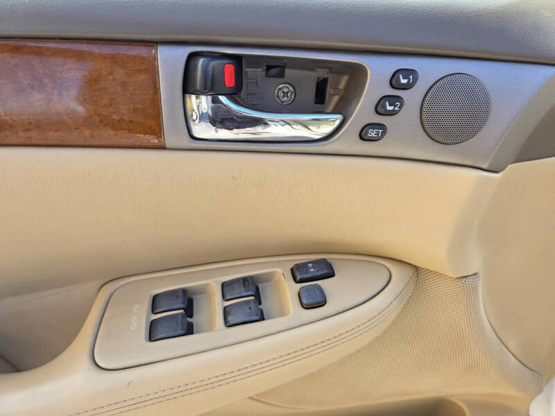 2005 Lexus ES 330