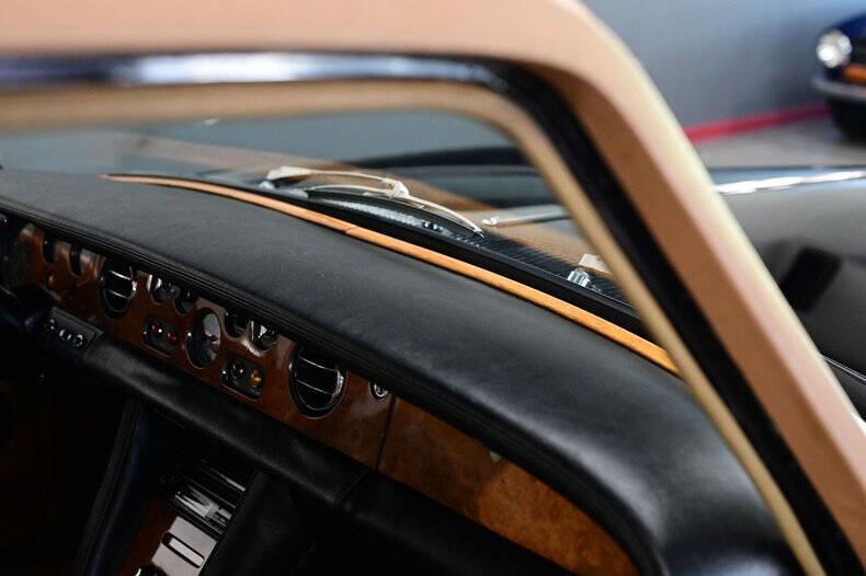 1972 Rolls-Royce SILVER CLOUD LWB