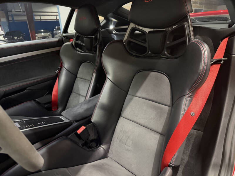 2016 Porsche Cayman GT4