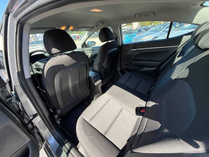 2018 Hyundai Elantra SE