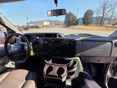 2011 Ford E-Series E-150