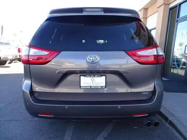 2015 Toyota Sienna