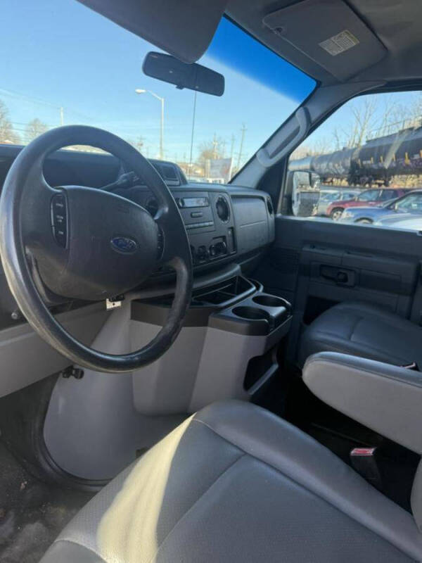 2012 Ford E-Series E-350 SD